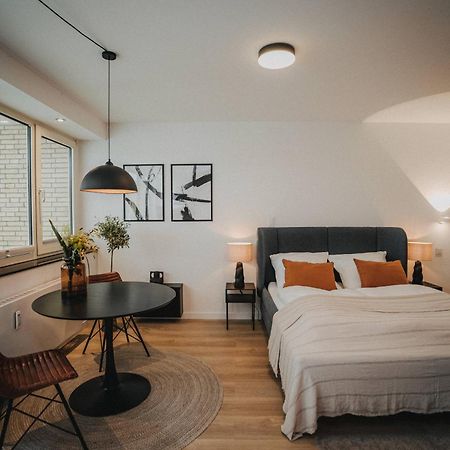 Downtown Apartment Mit Luxusbad Am Hafen Nur 5 Minuten Zu Fuss In Die Innenstadt Und Zum Bahnhof! โอลเดนบวร์ก ภายนอก รูปภาพ