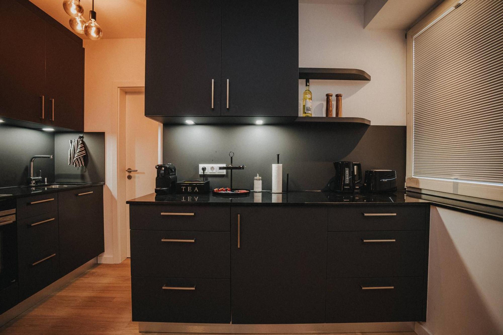 Downtown Apartment Mit Luxusbad Am Hafen Nur 5 Minuten Zu Fuss In Die Innenstadt Und Zum Bahnhof! โอลเดนบวร์ก ภายนอก รูปภาพ