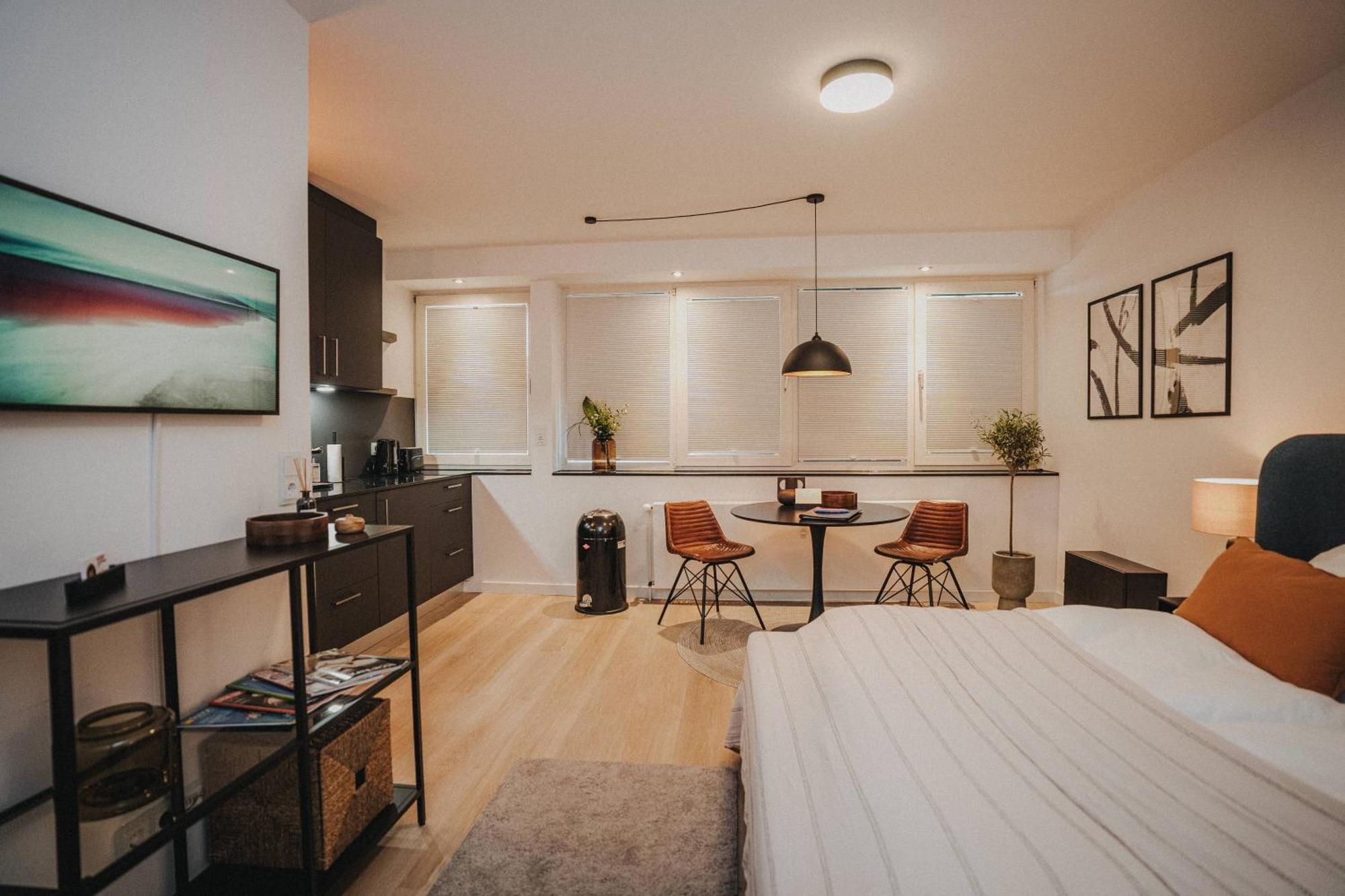 Downtown Apartment Mit Luxusbad Am Hafen Nur 5 Minuten Zu Fuss In Die Innenstadt Und Zum Bahnhof! โอลเดนบวร์ก ภายนอก รูปภาพ
